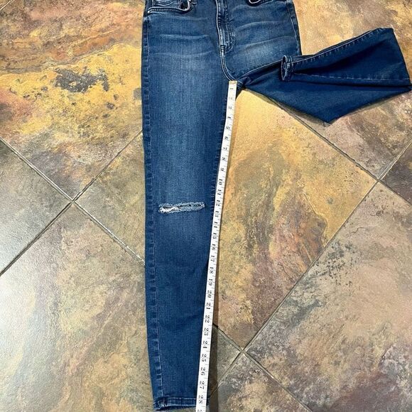 Forever 21 Stretch Distressed Jeans Size 27 - Picture 5 of 8